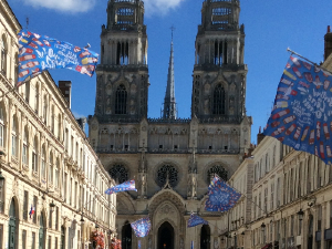 Orleans::Visita a la Maison Sainte Jeanne d’Arc. Recibidos por Olivier Bouzy realizamos grabaciones del material custodiado allí. Visita y grabación de la catedral y otros lugares.